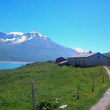 Chalet D'alpage De Savalin A 2000 Metres D'altitude Au Du Mont-cenis